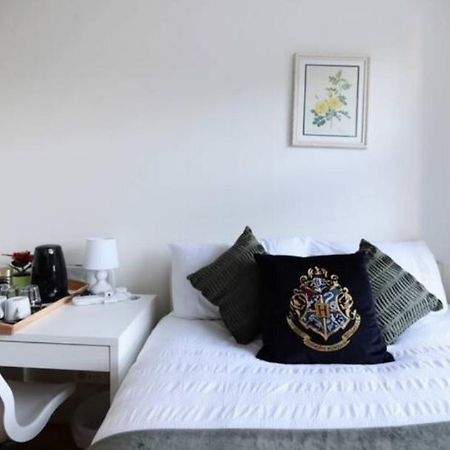 Comfy Private Bedrooms Near Euston Station, Central Лондон Экстерьер фото